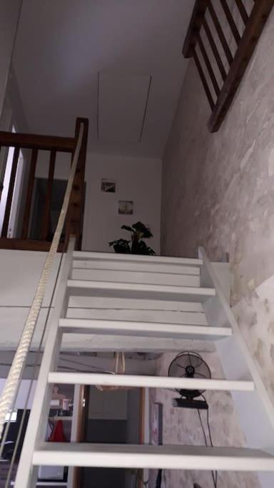 L'ecurie De Lili Entre Bourges Et Sancerre Apartment *